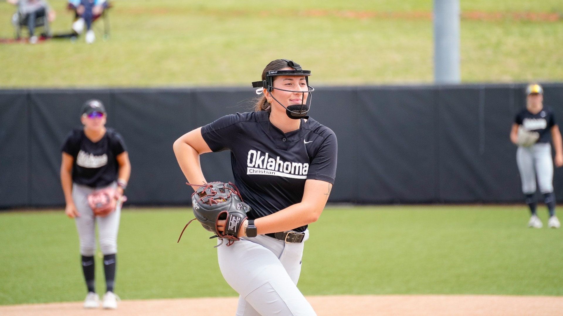 Resendiz pitching in circle