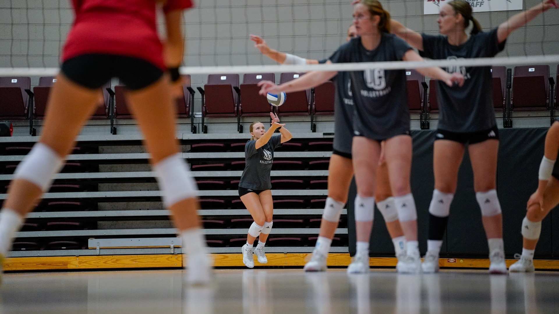OC WVB Serve Scrimmage