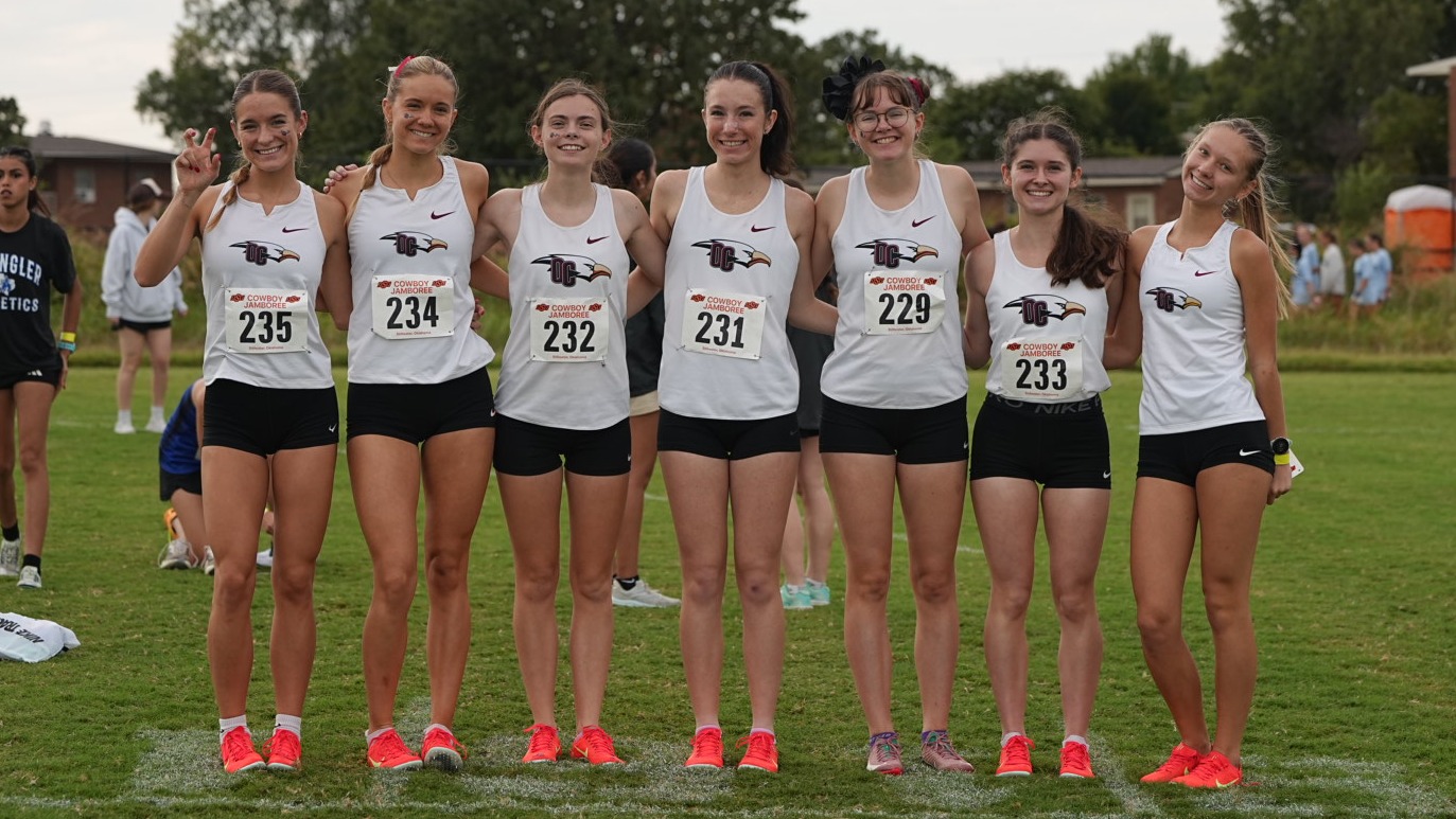 Women's Cross Country poses for a team photo at 2026 Cowboy Jamboree