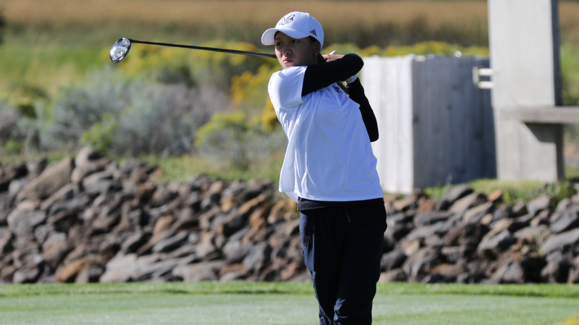 Kauleinamoku_Alyssa_26Action - Golf player swinging