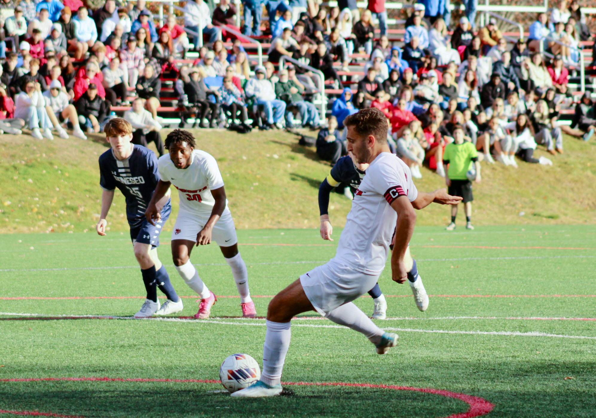 Men's Soccer Rolls Past Geneseo Into the SUNYAC Semifinals SUNY