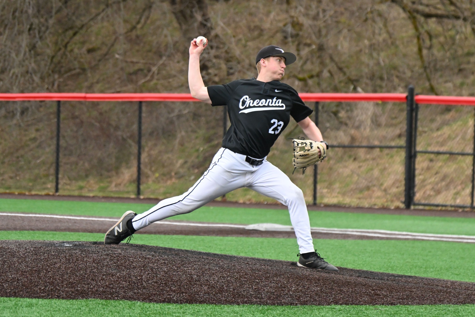 Caleb Nelson throwing a pitch against Hamilton