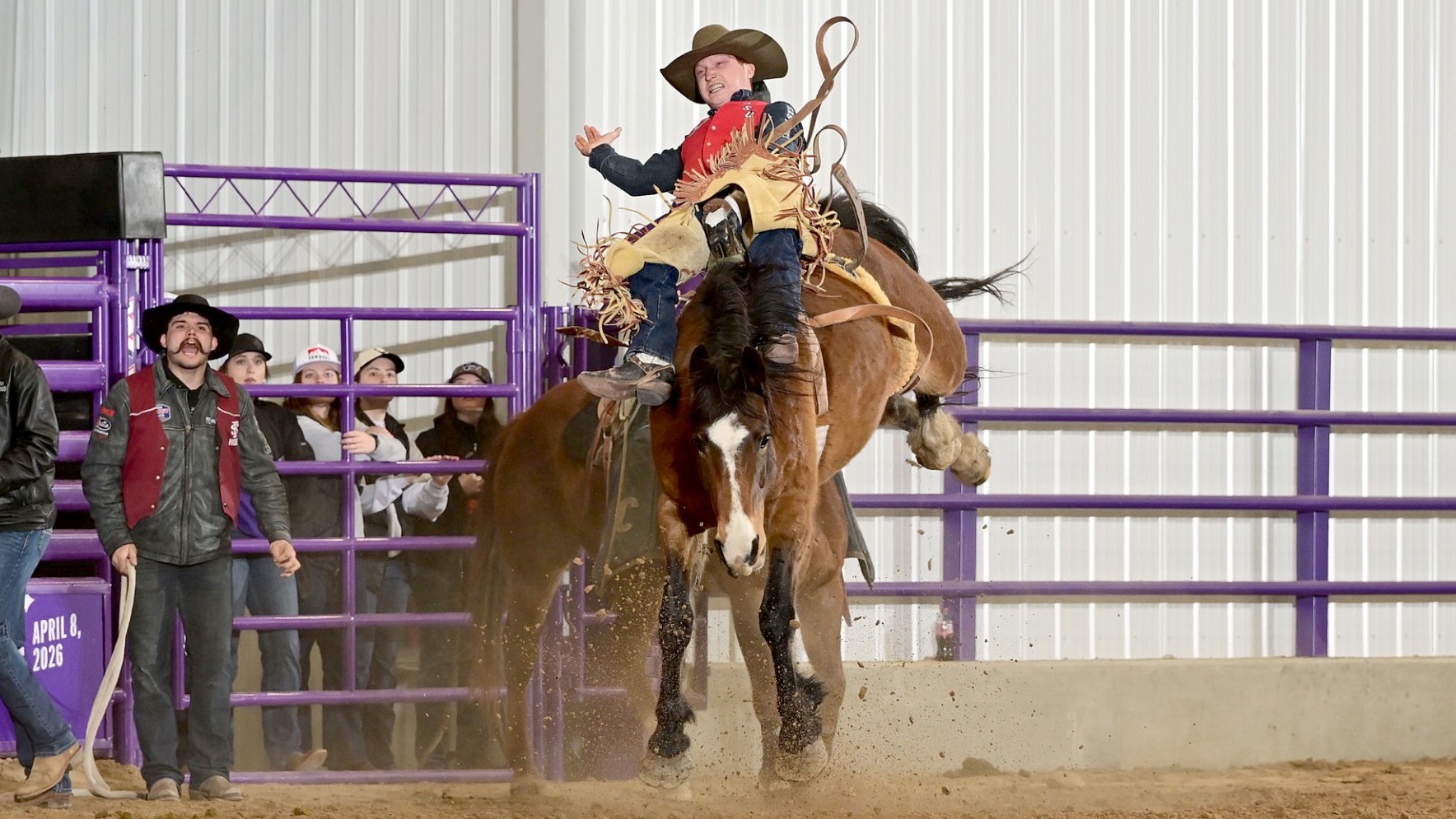 Tippmann_KState_Rodeo_barebackriding