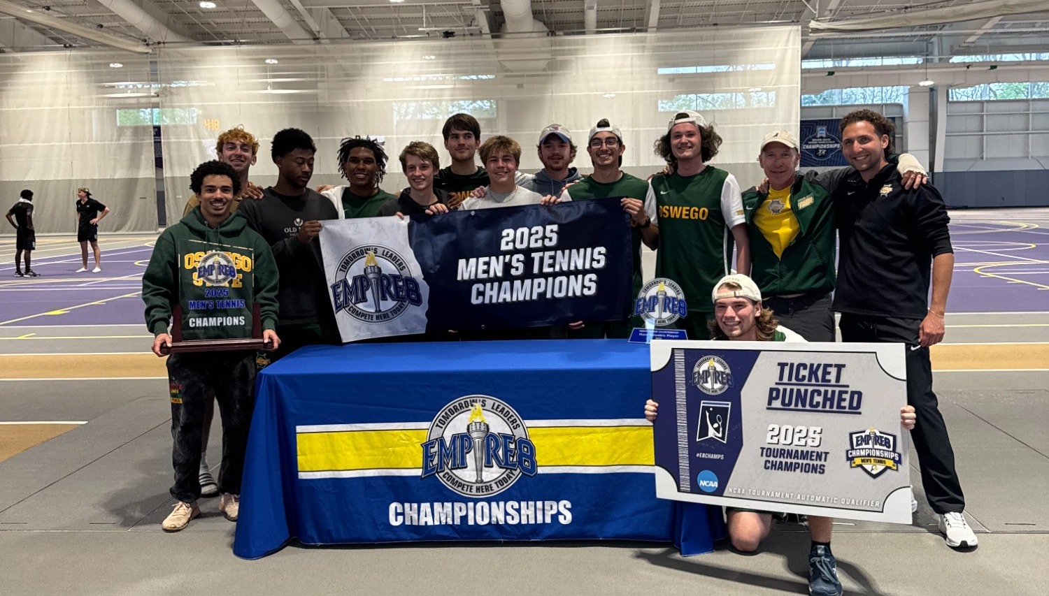 mens tennis team claims the Empire 8 conference title