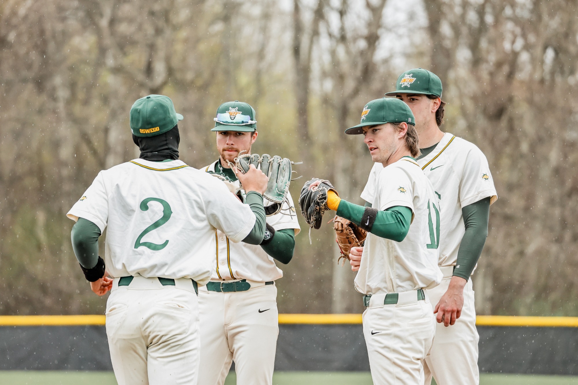 baseball pre inning huddle