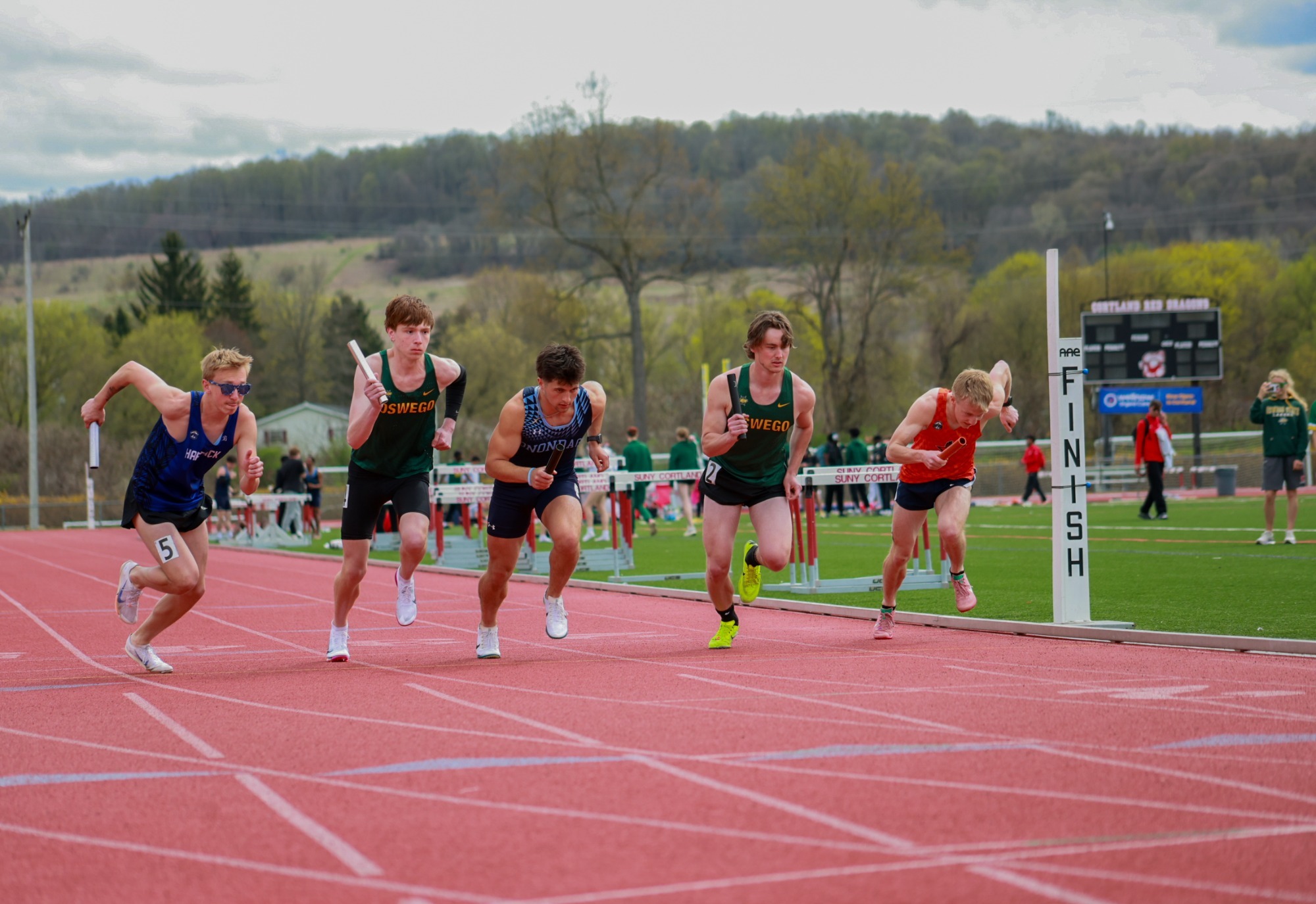 mens track start of race