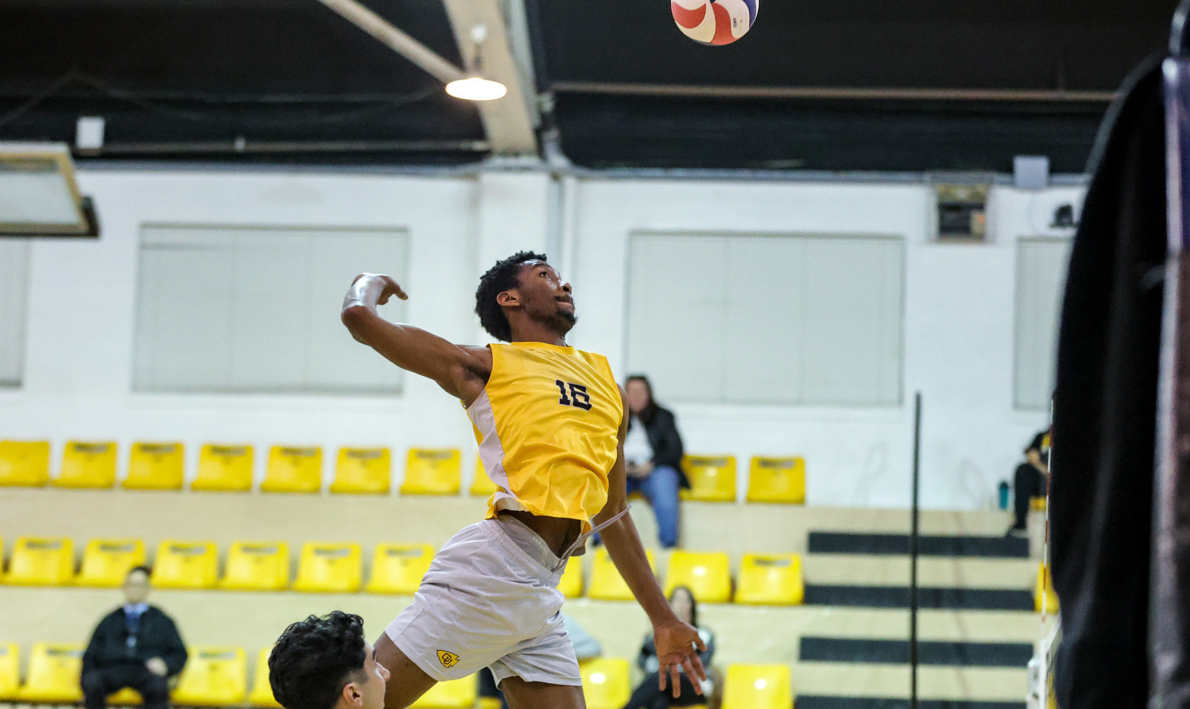 (RV) Men's Volleyball falls to Missouri S&T But Rebounds to Defeat