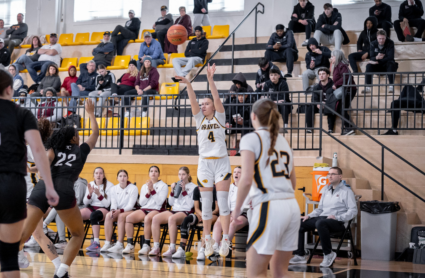 Dominique_Schutte_WBB2526_Bethel_324324