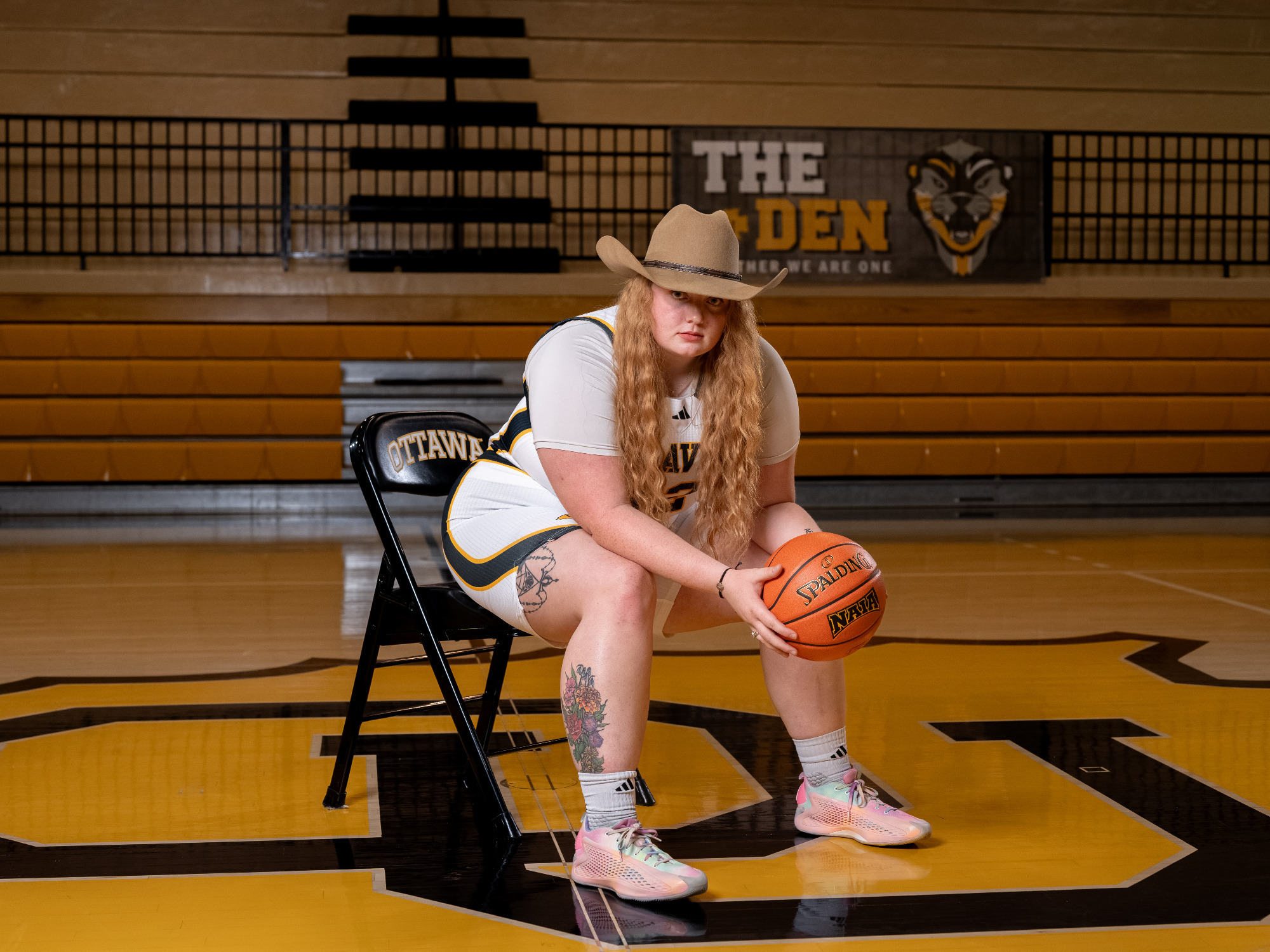 Kirsten_Markos_WBB2526_Studio_324234