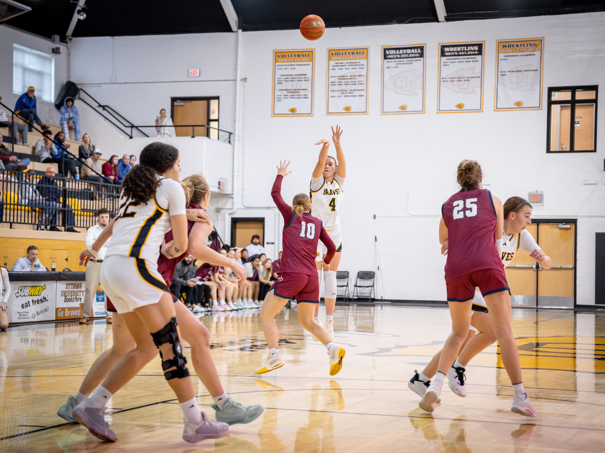 dominique_schutte_WBB2526_Bethel_324r234