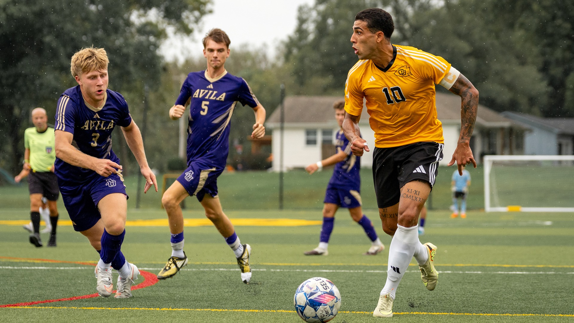 Antionio Natalucci surveys his passing options against Avila