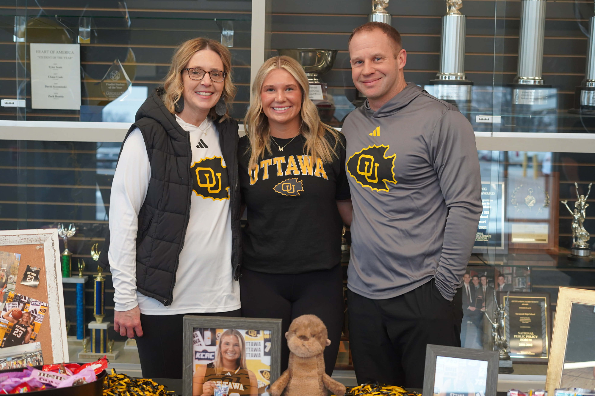 Mylee Schrick Signing WBB2627