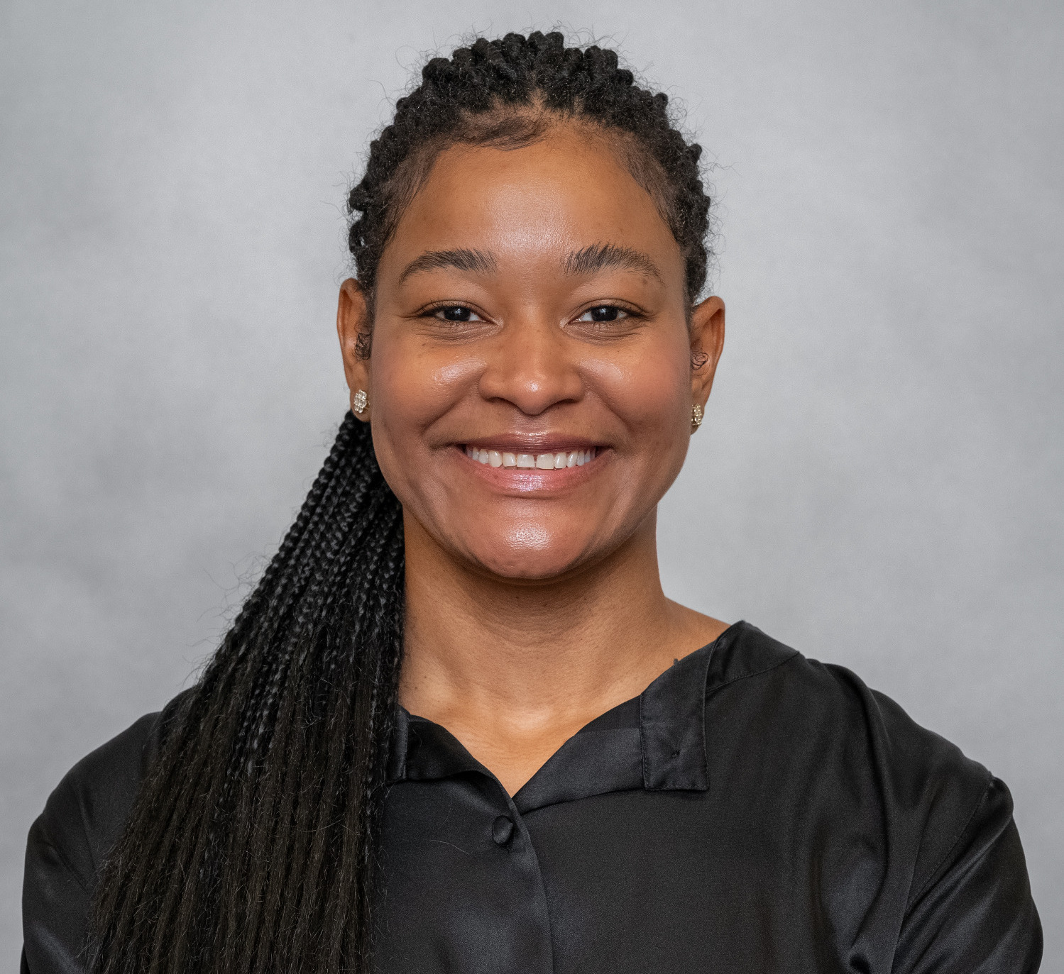 Valdez_Radaisy_HeadShot_2526