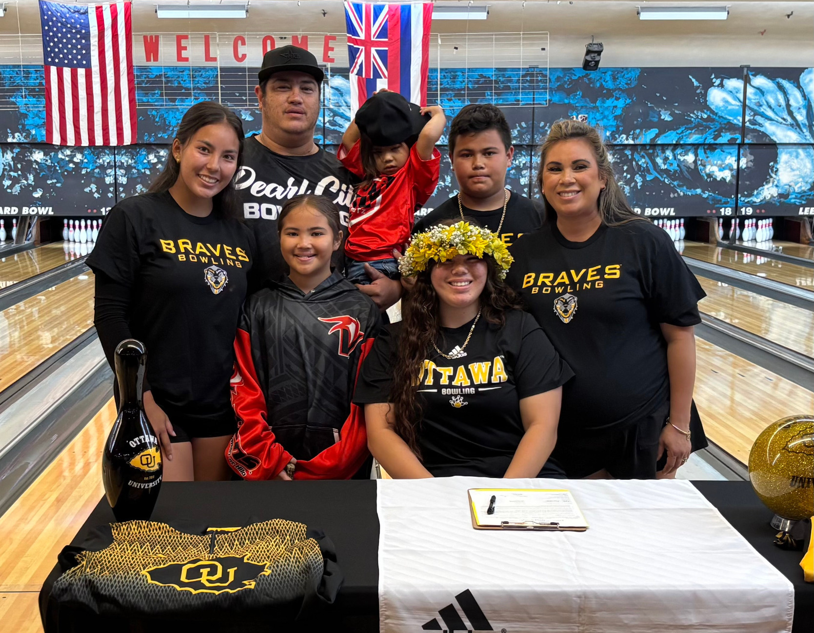 Kaila Kamahiai Signing 2627