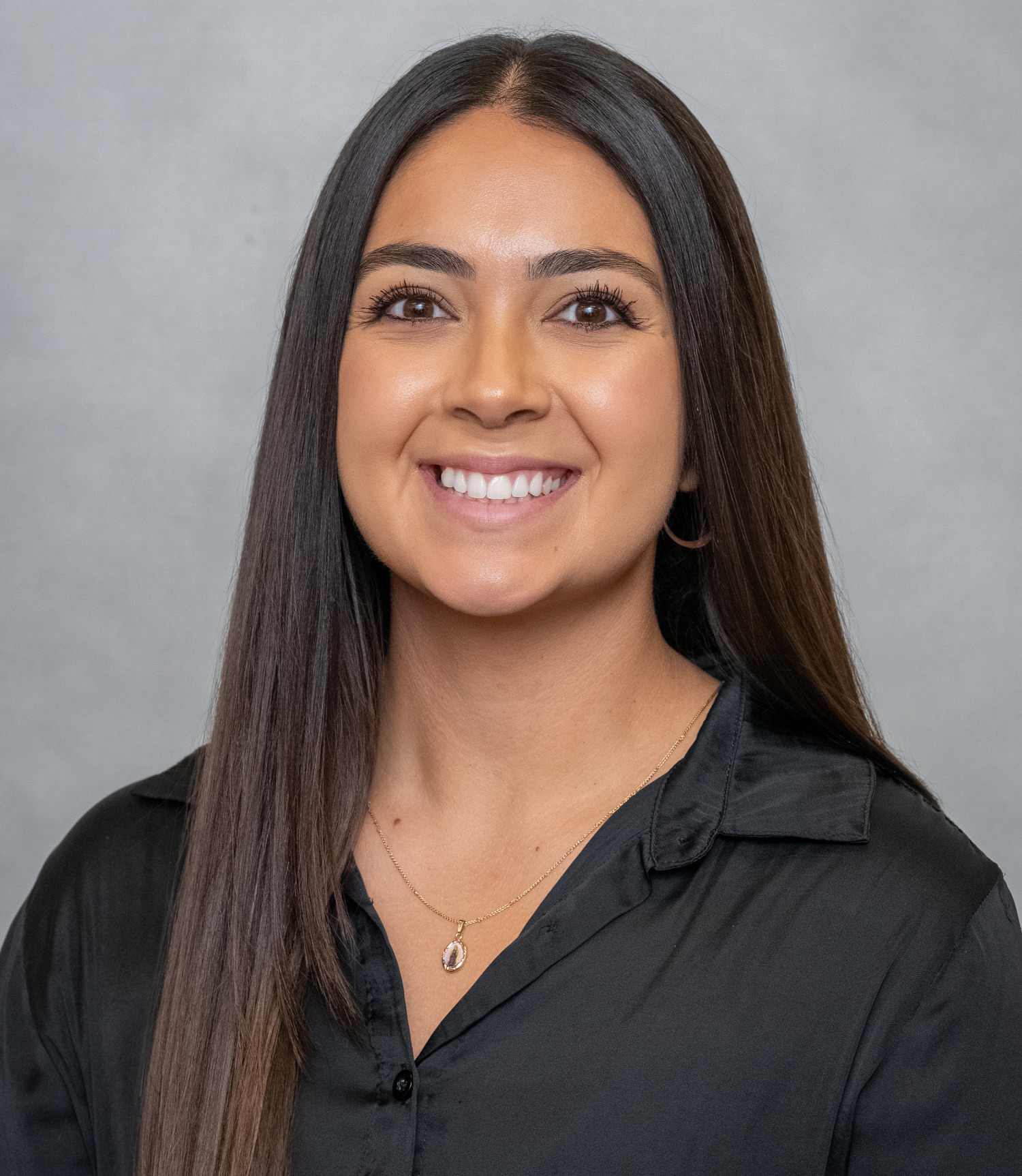 Quezada_Samantha_HeadShot_2627
