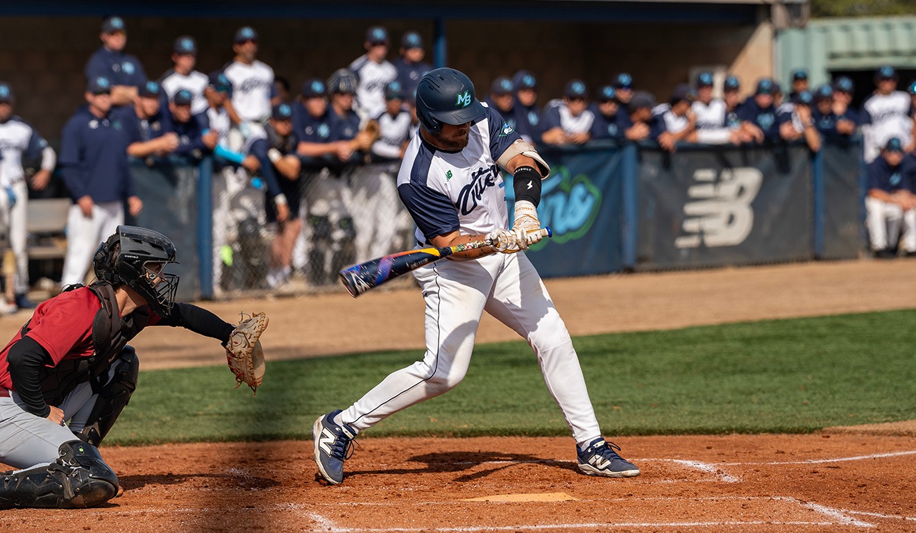 Starkus batting versus APU