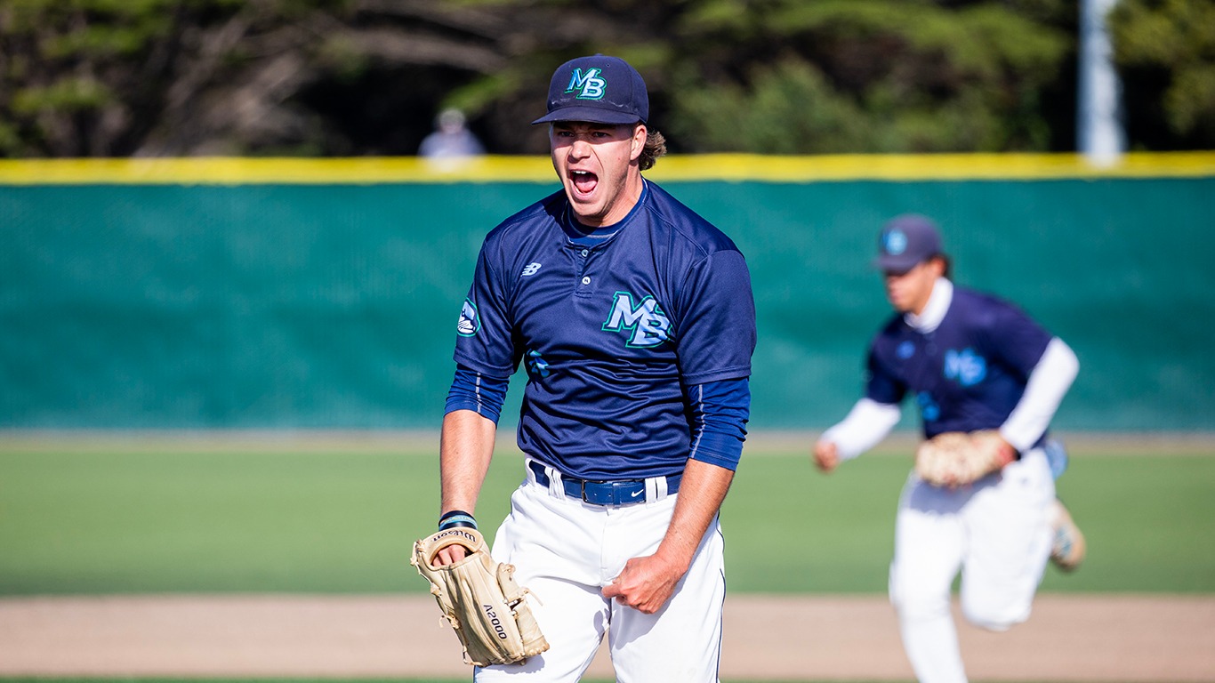 Kyle Giovannoni celebrations CSUSM