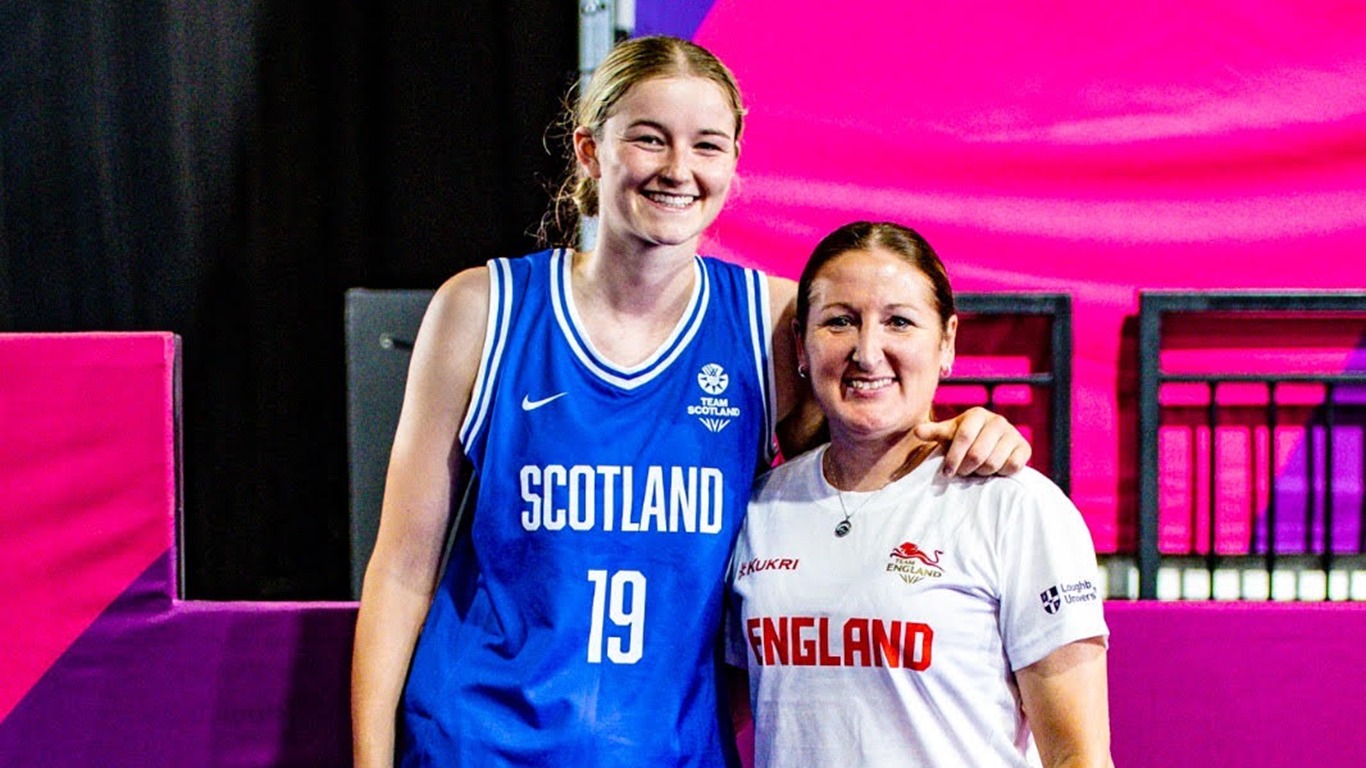 Ella and Sarah at Commonwealth Games