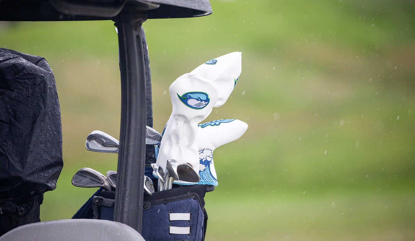 Otter Golf Bag
