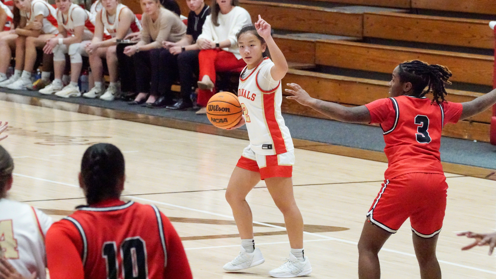Women's bball - Rowlings