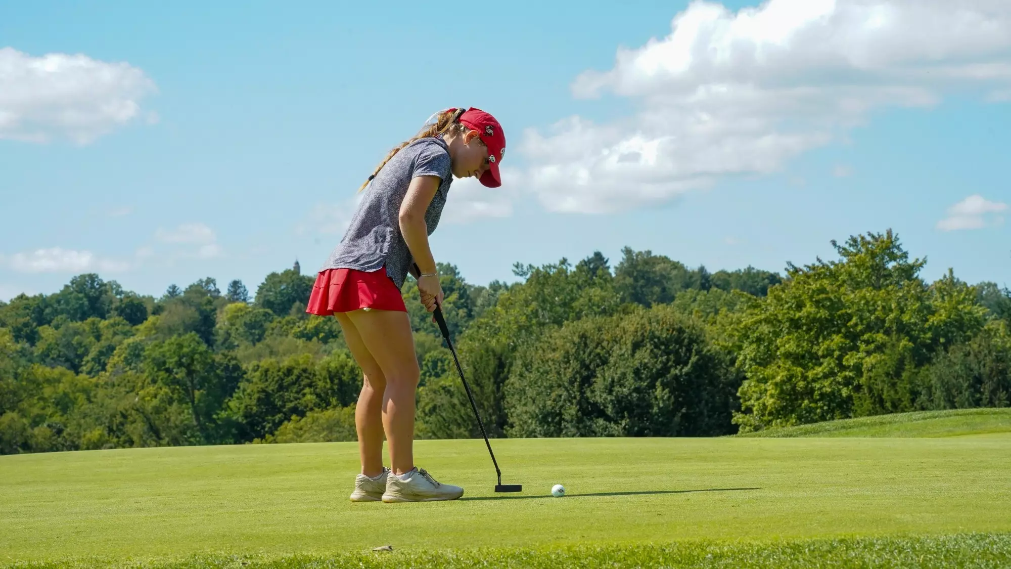 Olivia Dickson Putting