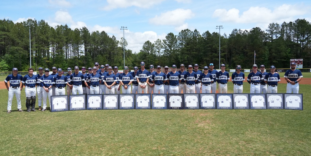 The 15 eniors on the MUW baseball team are picture with their awards