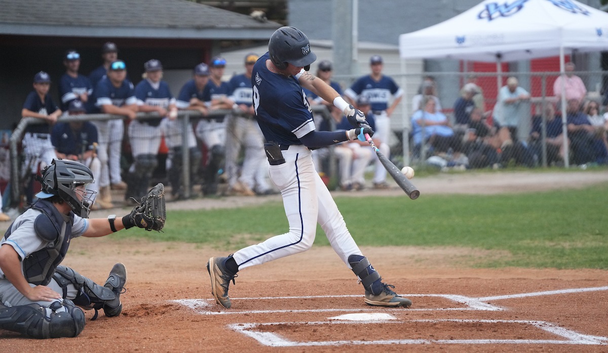 Zach Johnson gets a hit