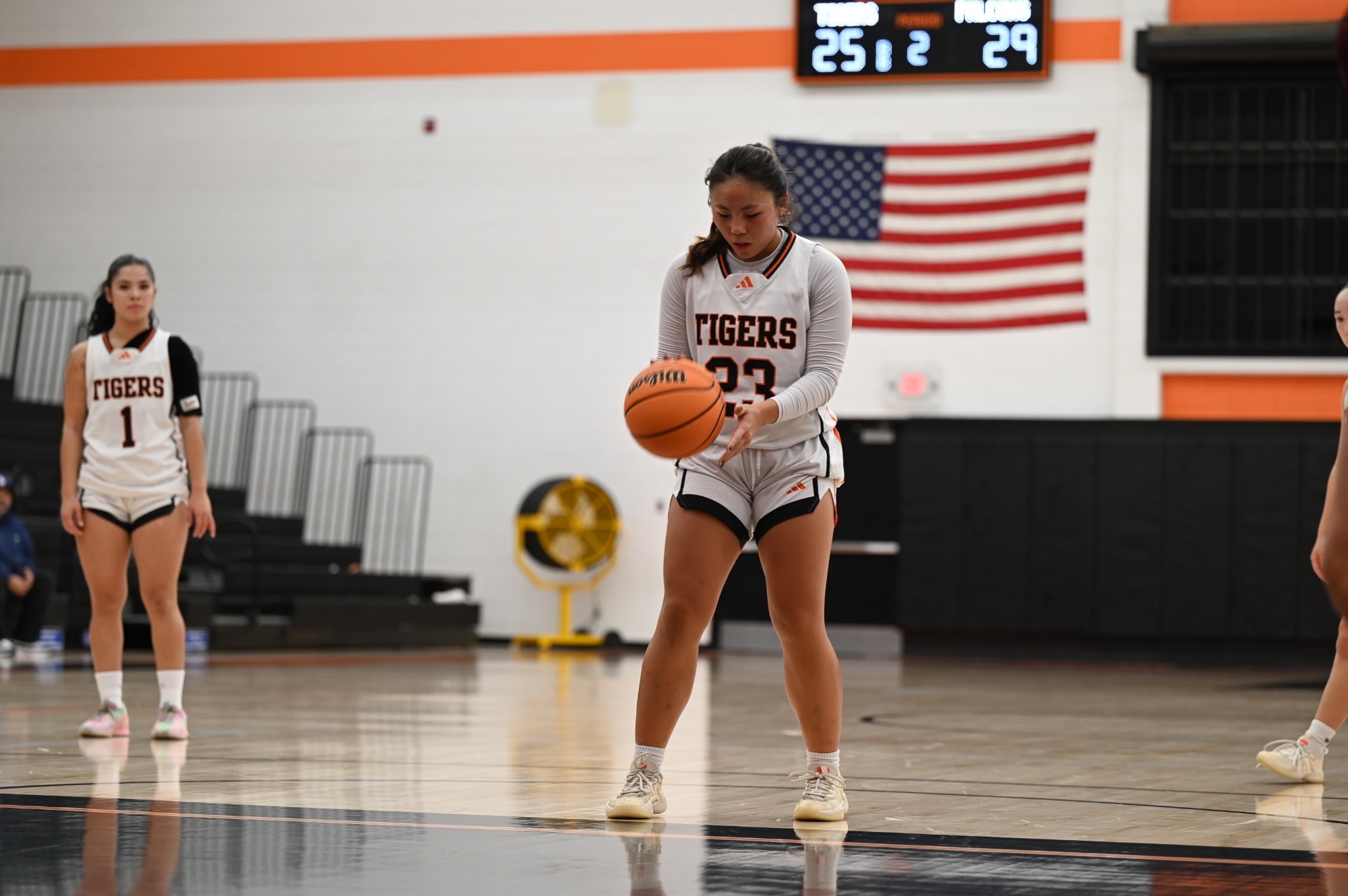 Kayla Ikuma takes a free throw