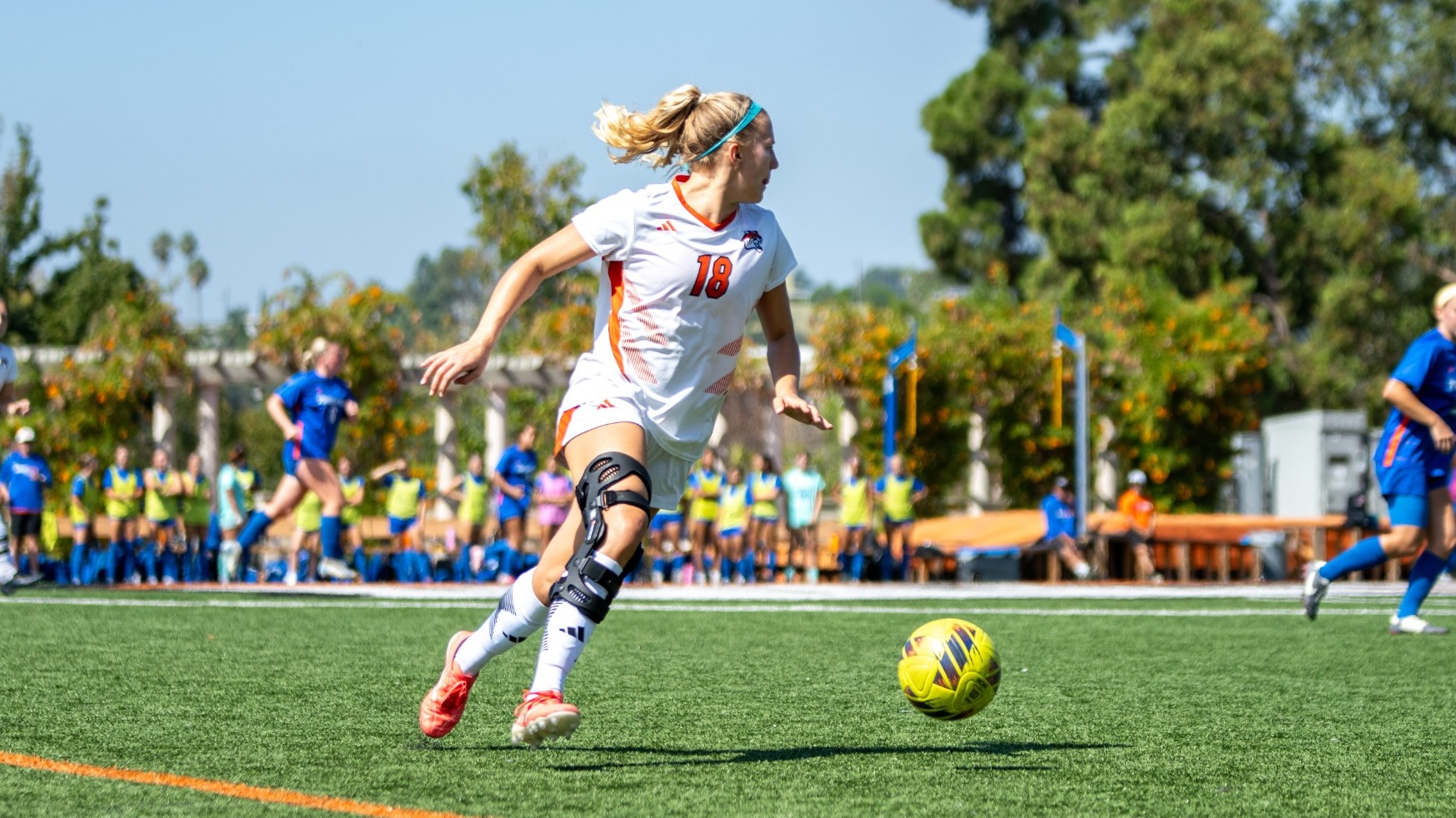 Mia Merkelbach looks to pass