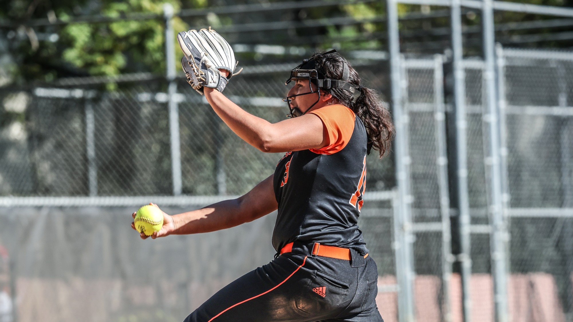 Jacynda Lindsay pitching