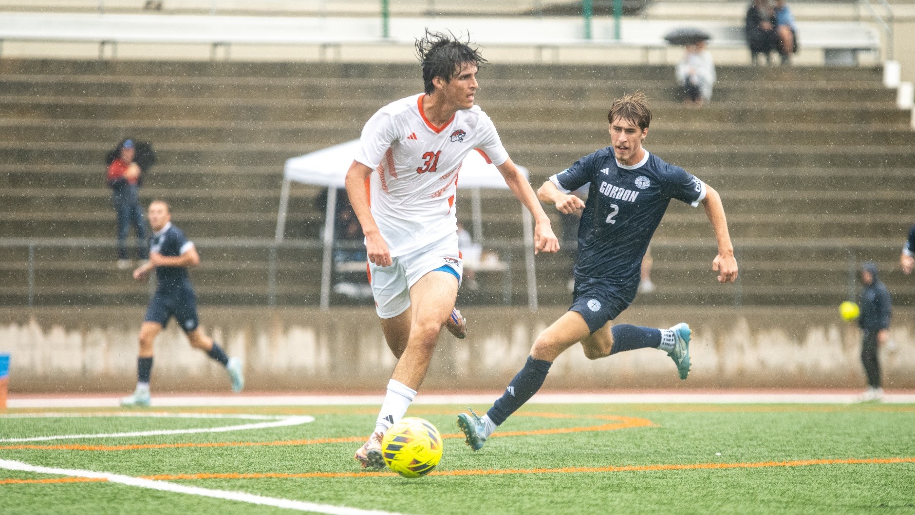 Piero Falconi Pujalt looks to pass