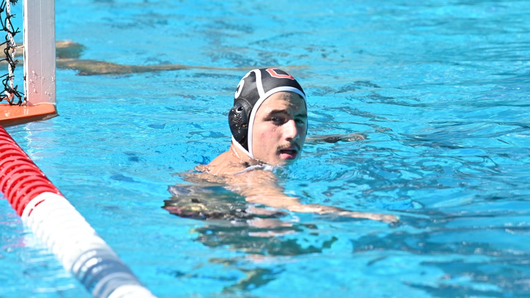 atticus wahab holles getting ready for the sprint