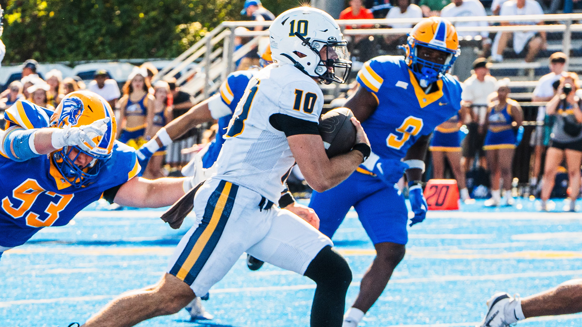 Ethan Coady 2025 FB Action Shot