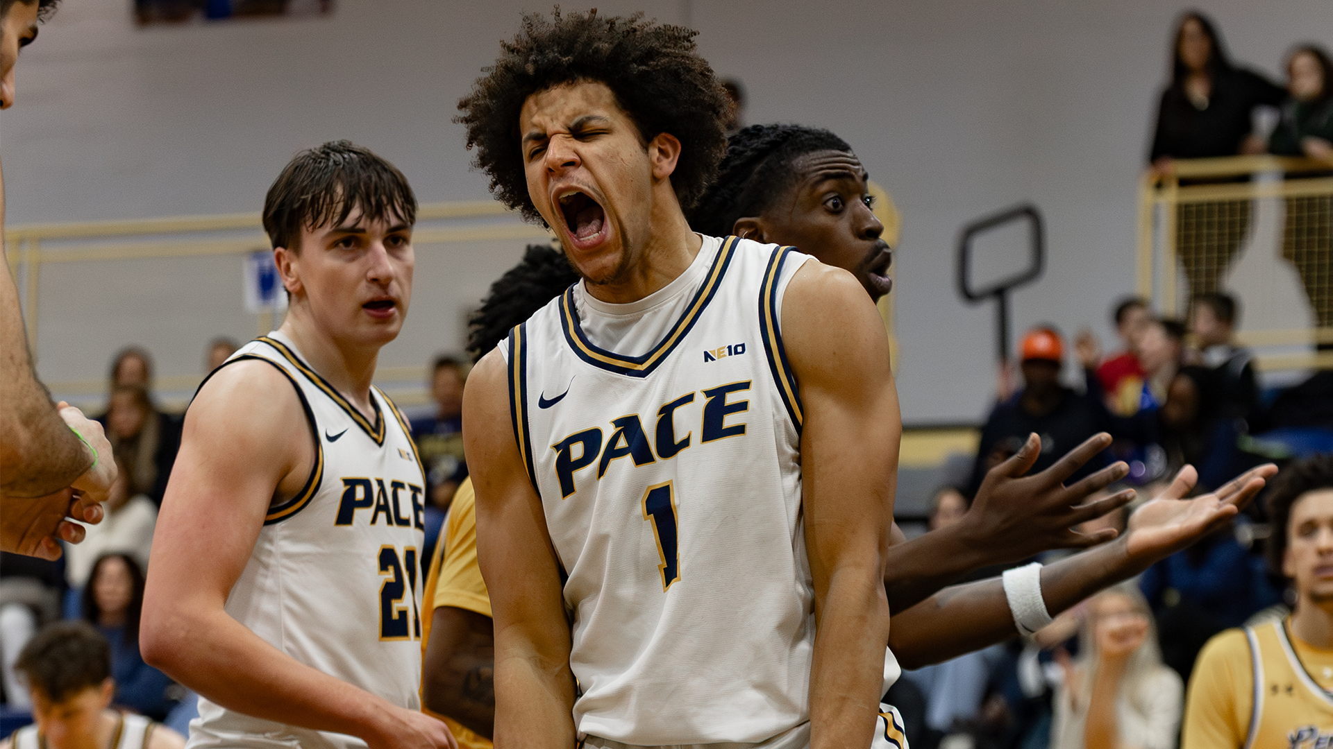 Jaden Kealey 2025-26 MBB Action Shot