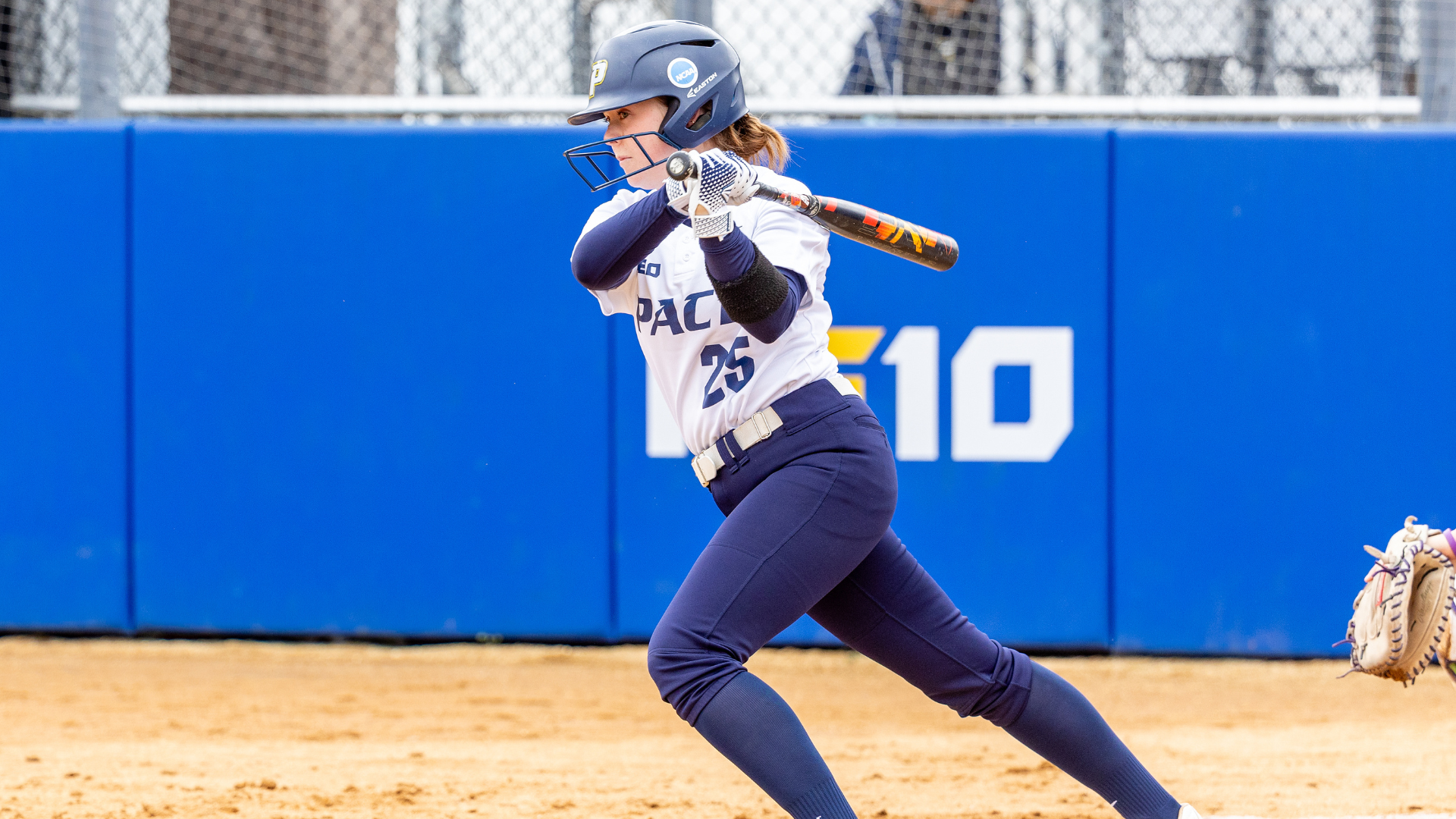 Aubrey Carroll Action Shot 2025-26