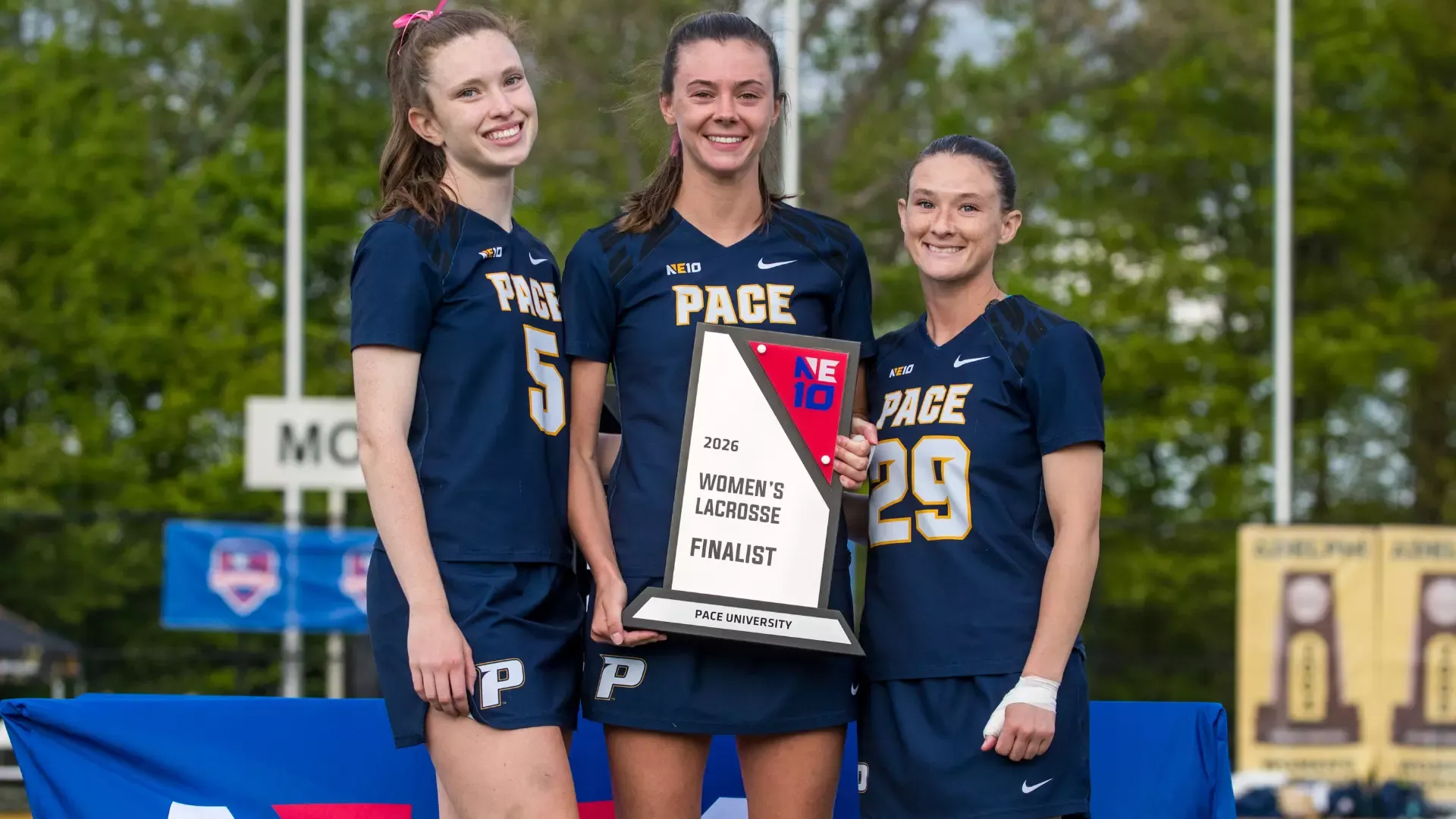 WLAX Finalist with captains 