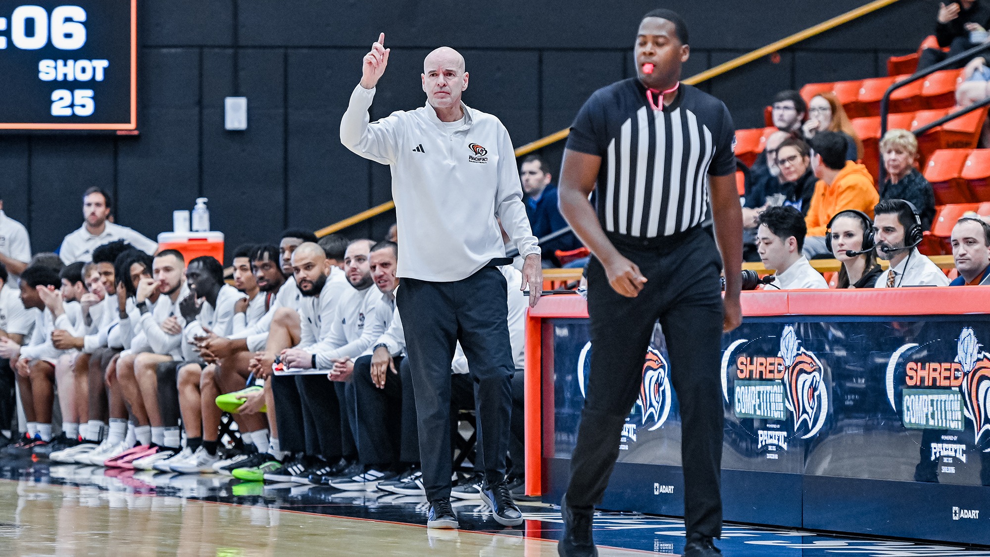 Dave Smart coaching vs. USF 2026