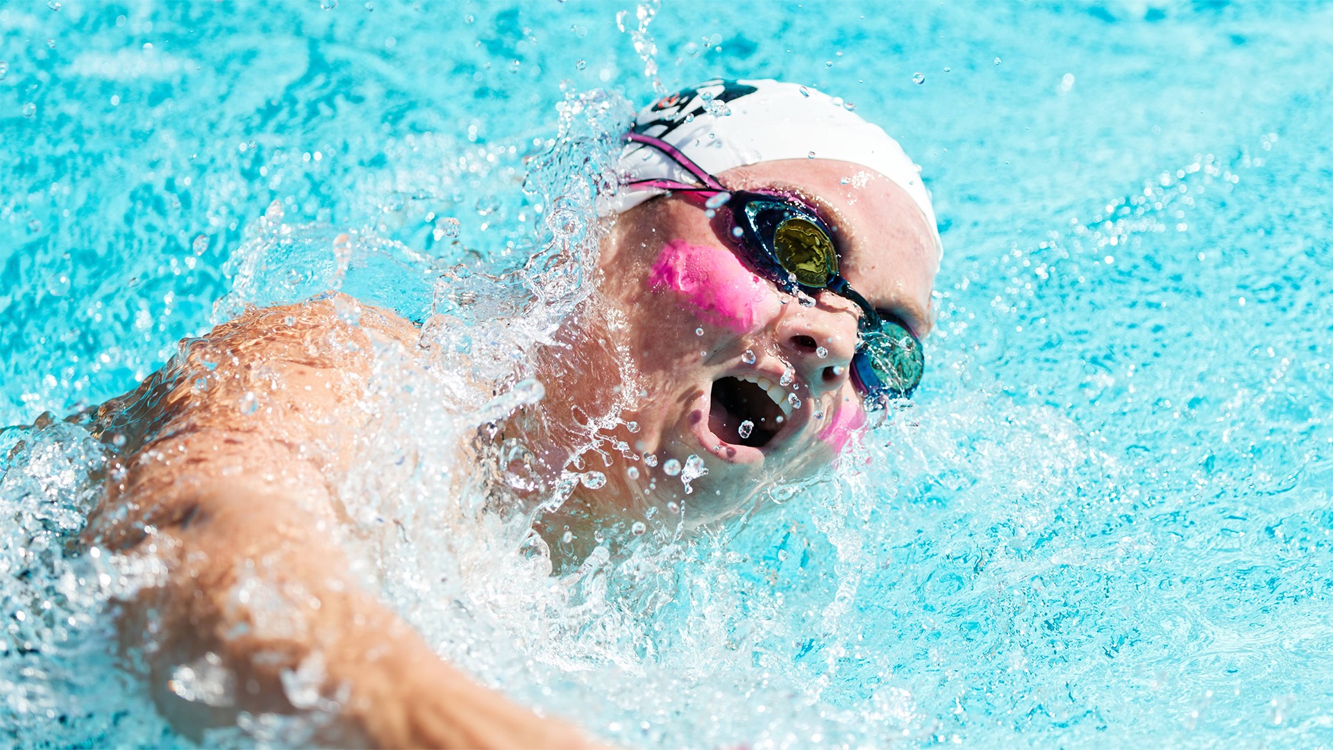 Pacific swimmer at PAC Invite