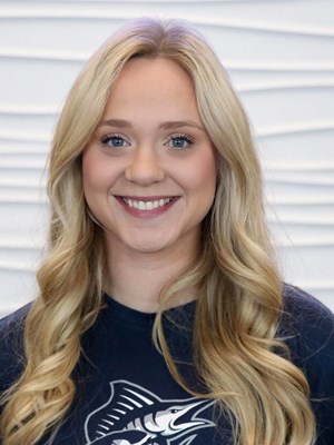 abbey Silvestri headshot 2022
