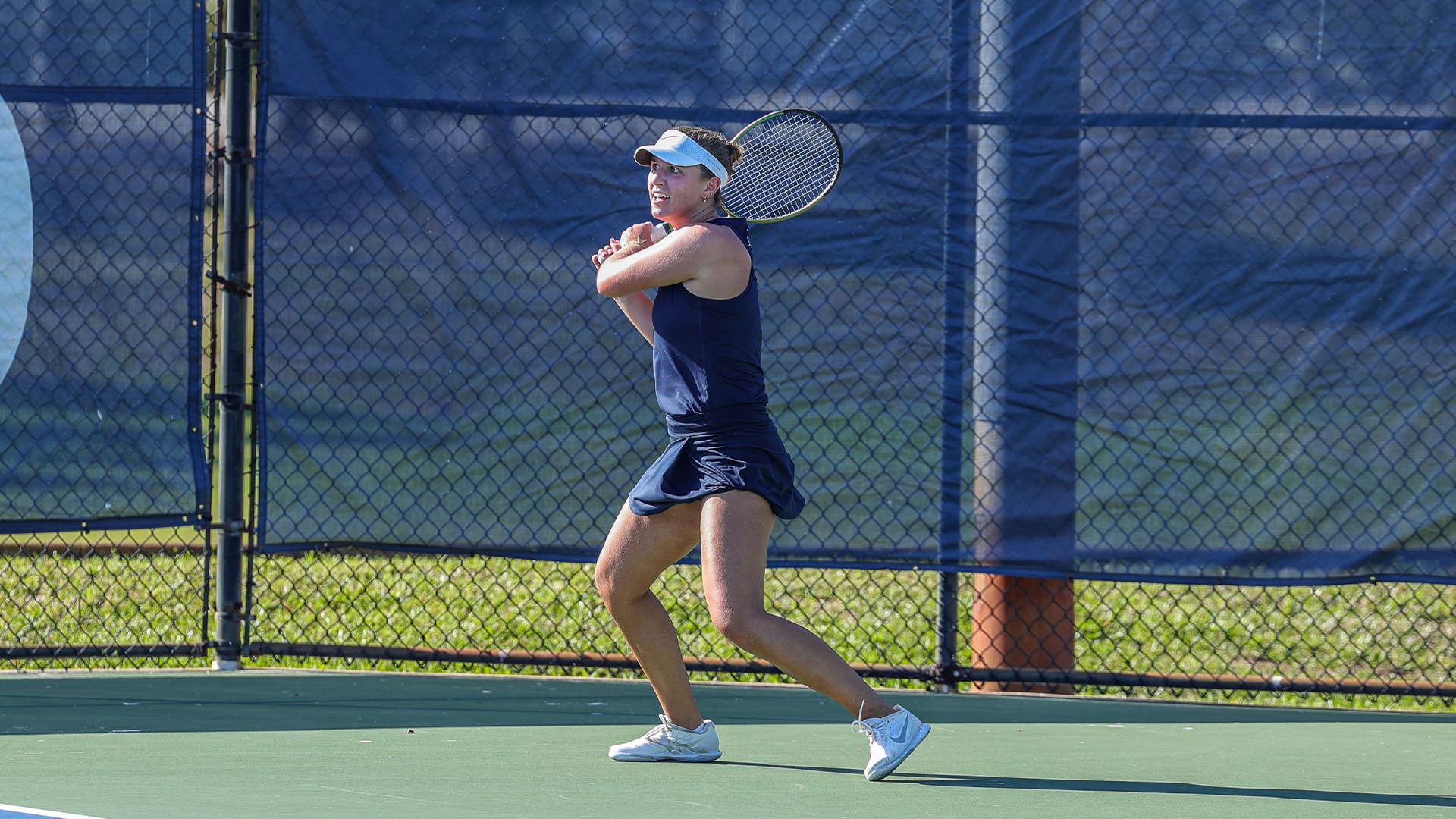 Elsa Brenner vs Nova