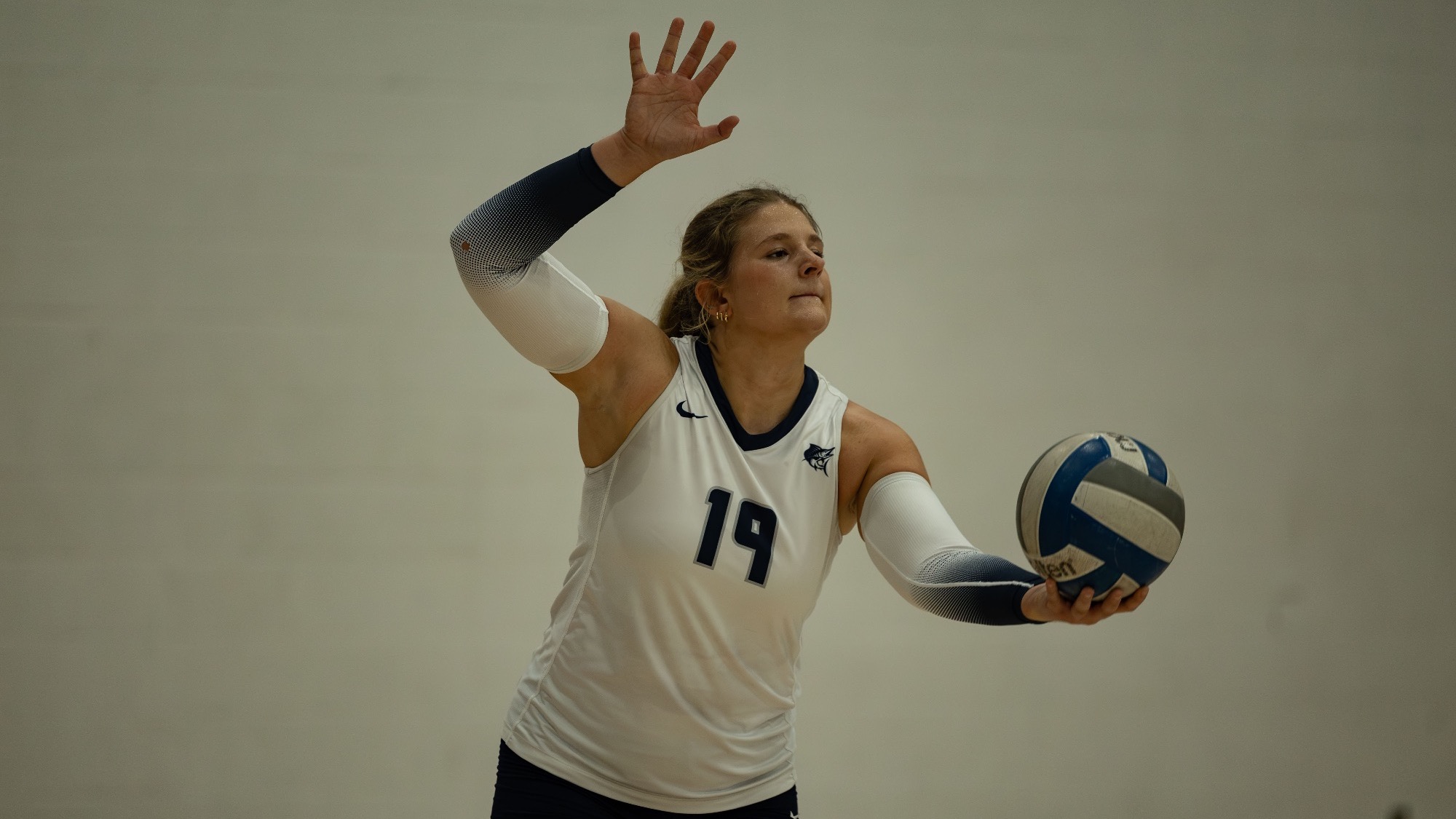 Jess Horn Serve Navy/White 2026