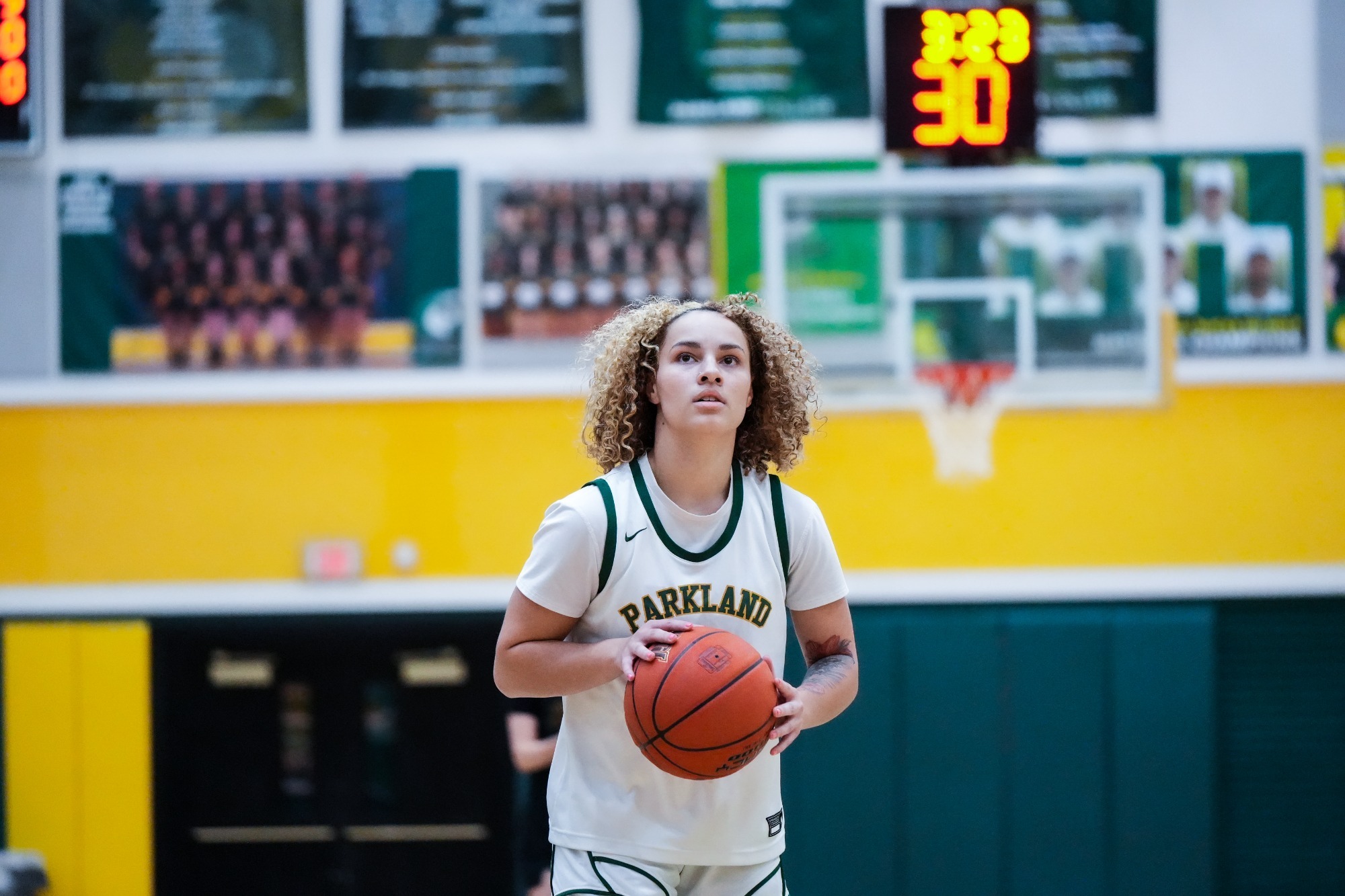 WBB player shoots a FT
