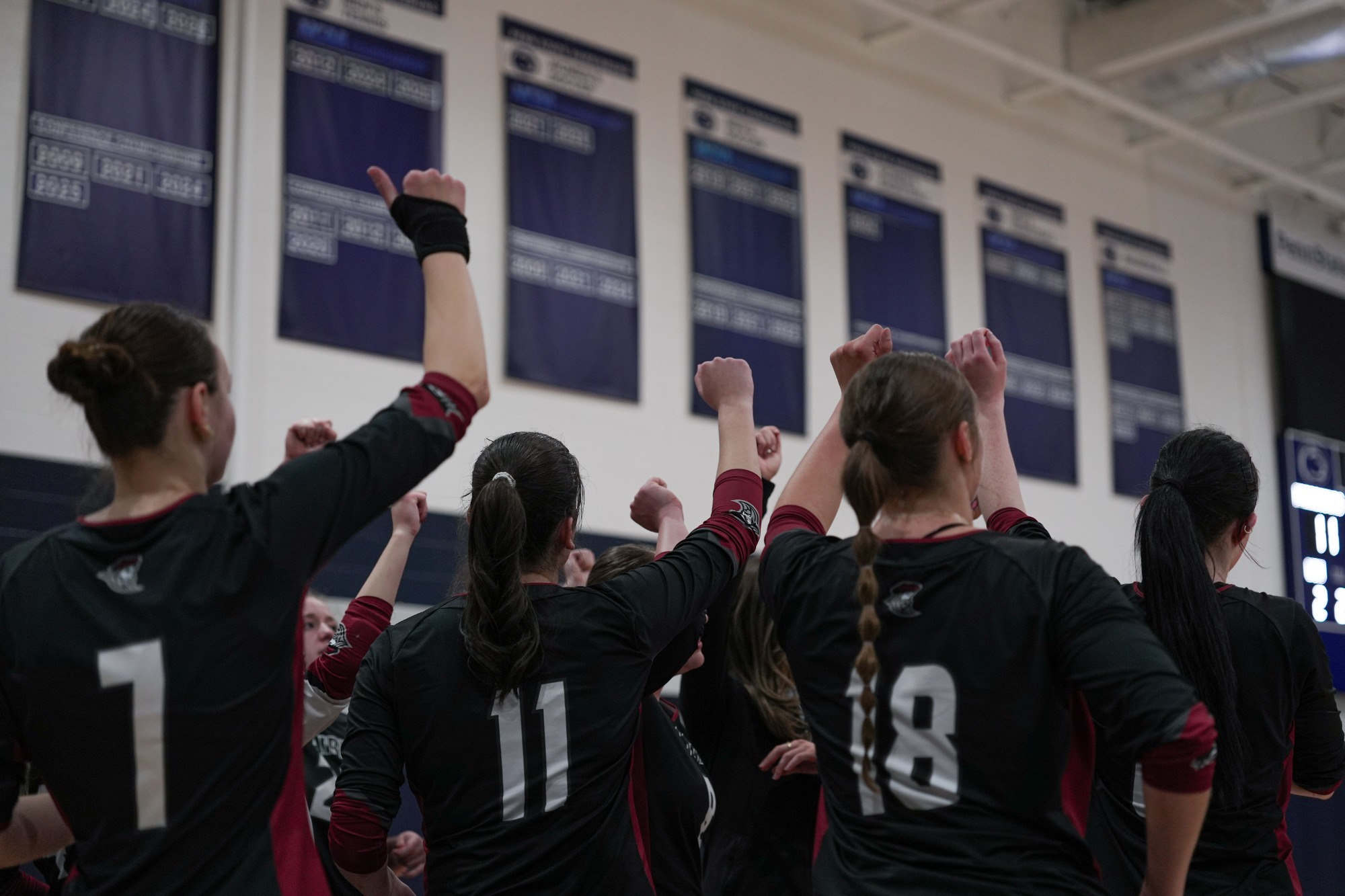 WVB huddle at PSH