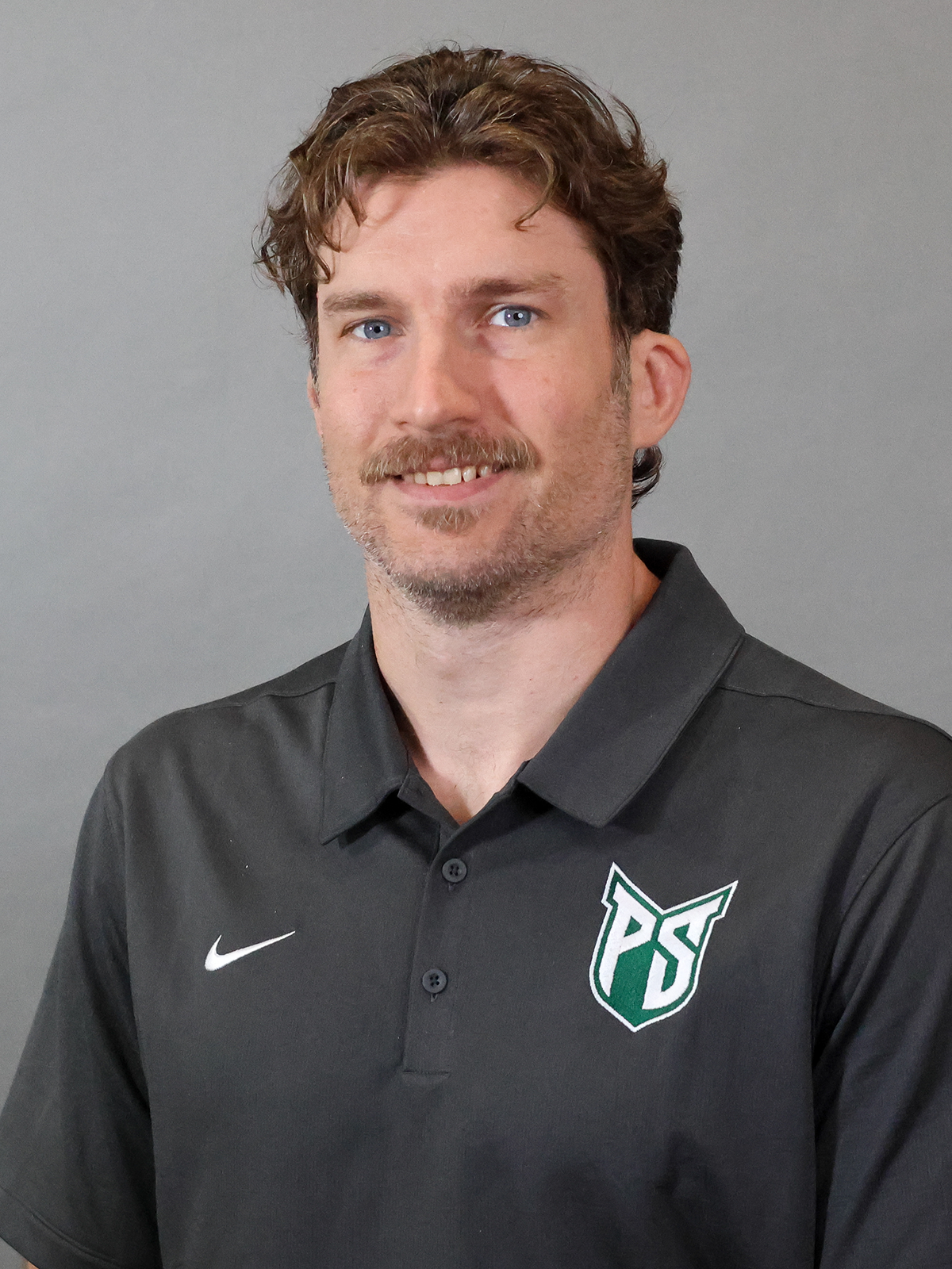 Max Munson headshot