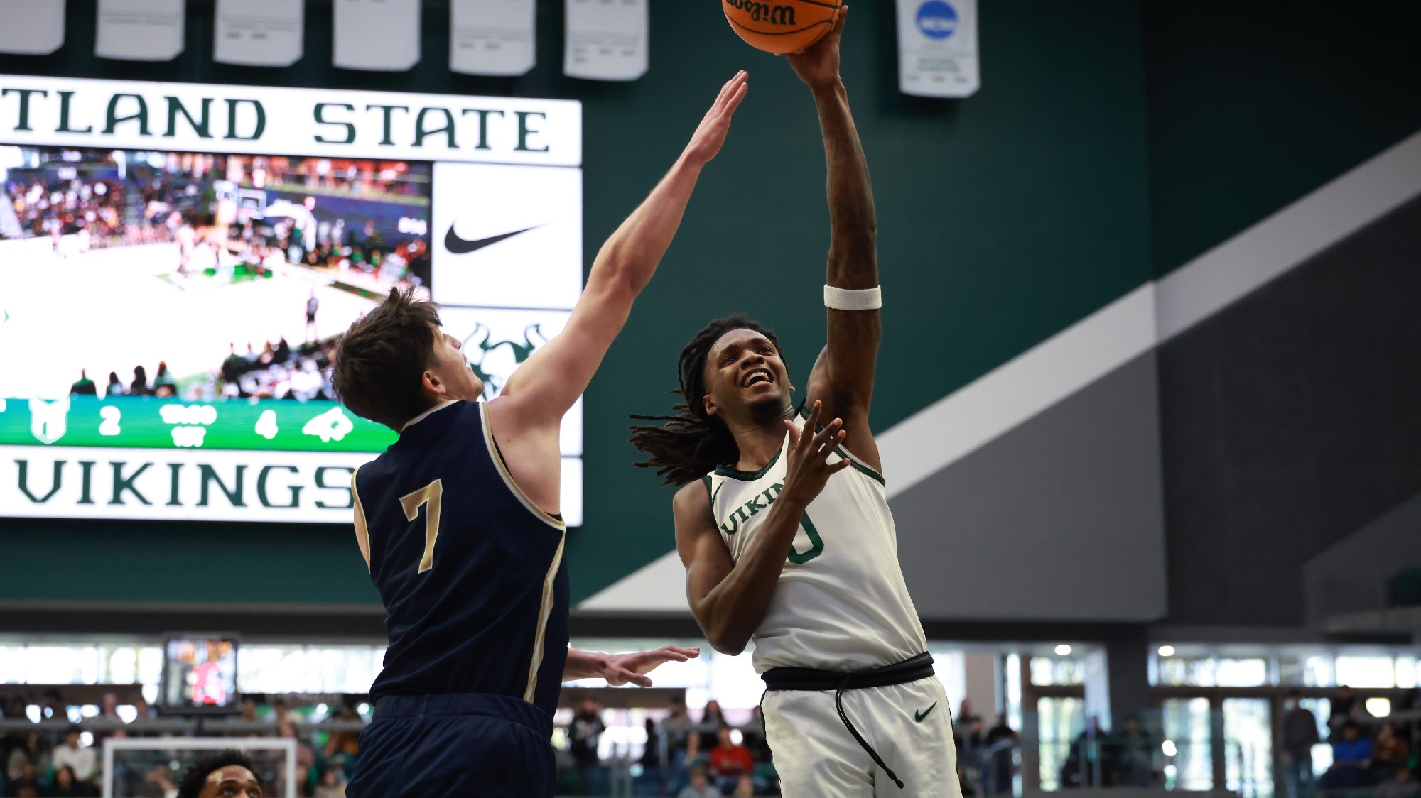 Keyon Kensie goes inside against Montana State