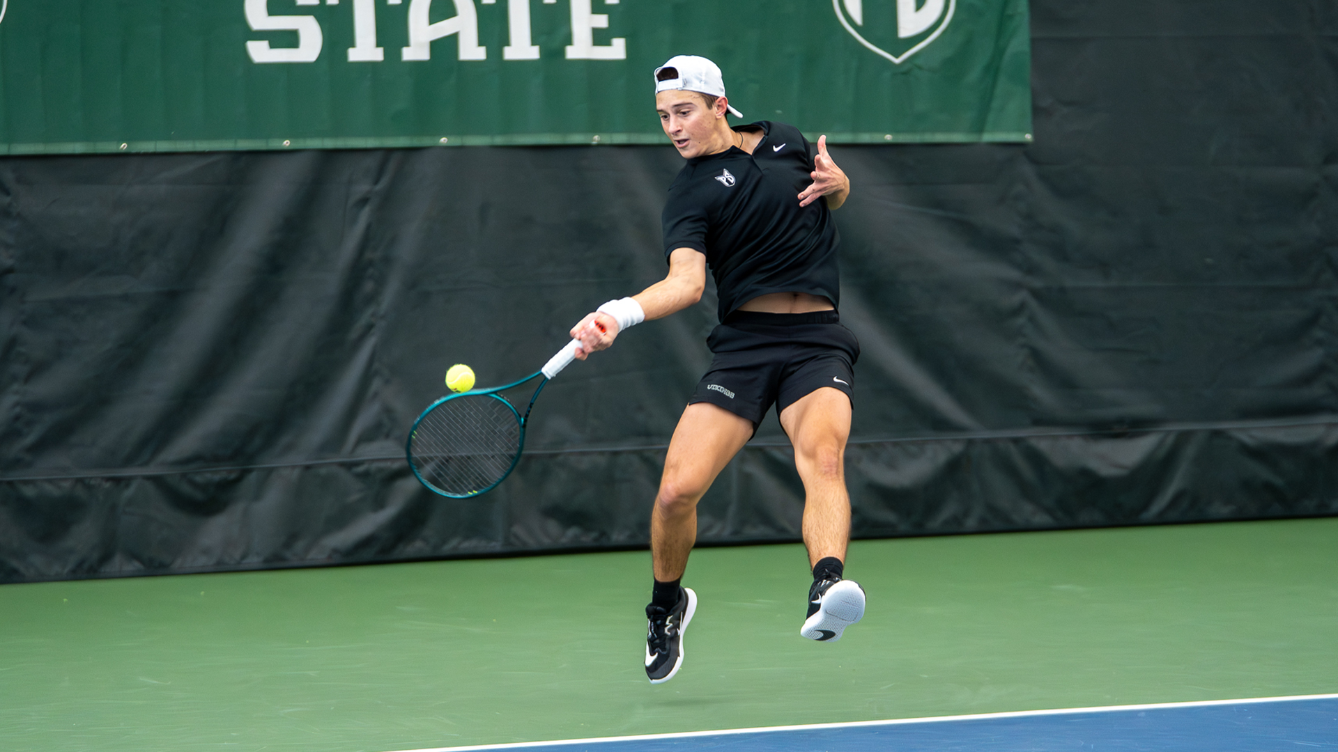 Ignacio Ruiz against George Fox 