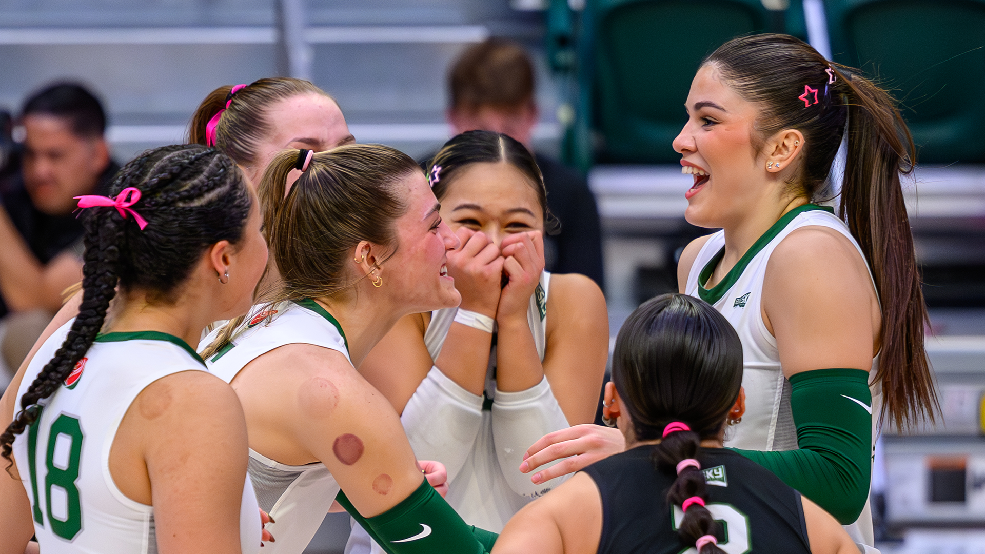 The Portland State volleyball team celebrates an ace by Magdalena Ranitovic during the team's 3-2 win over Northern Colorado.