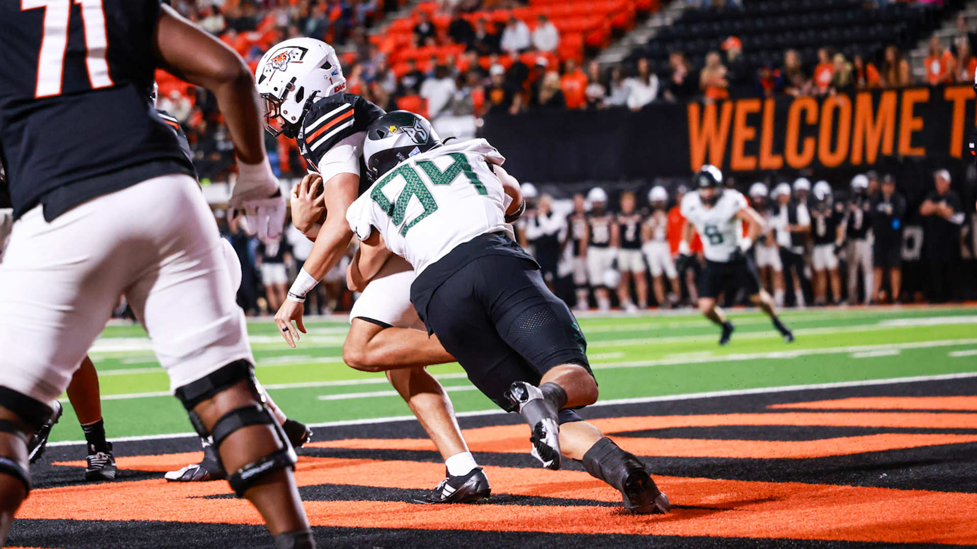 Portland State football player Avery Ducsik sacks Idaho State quarterback Jordan Cooke for a safety.