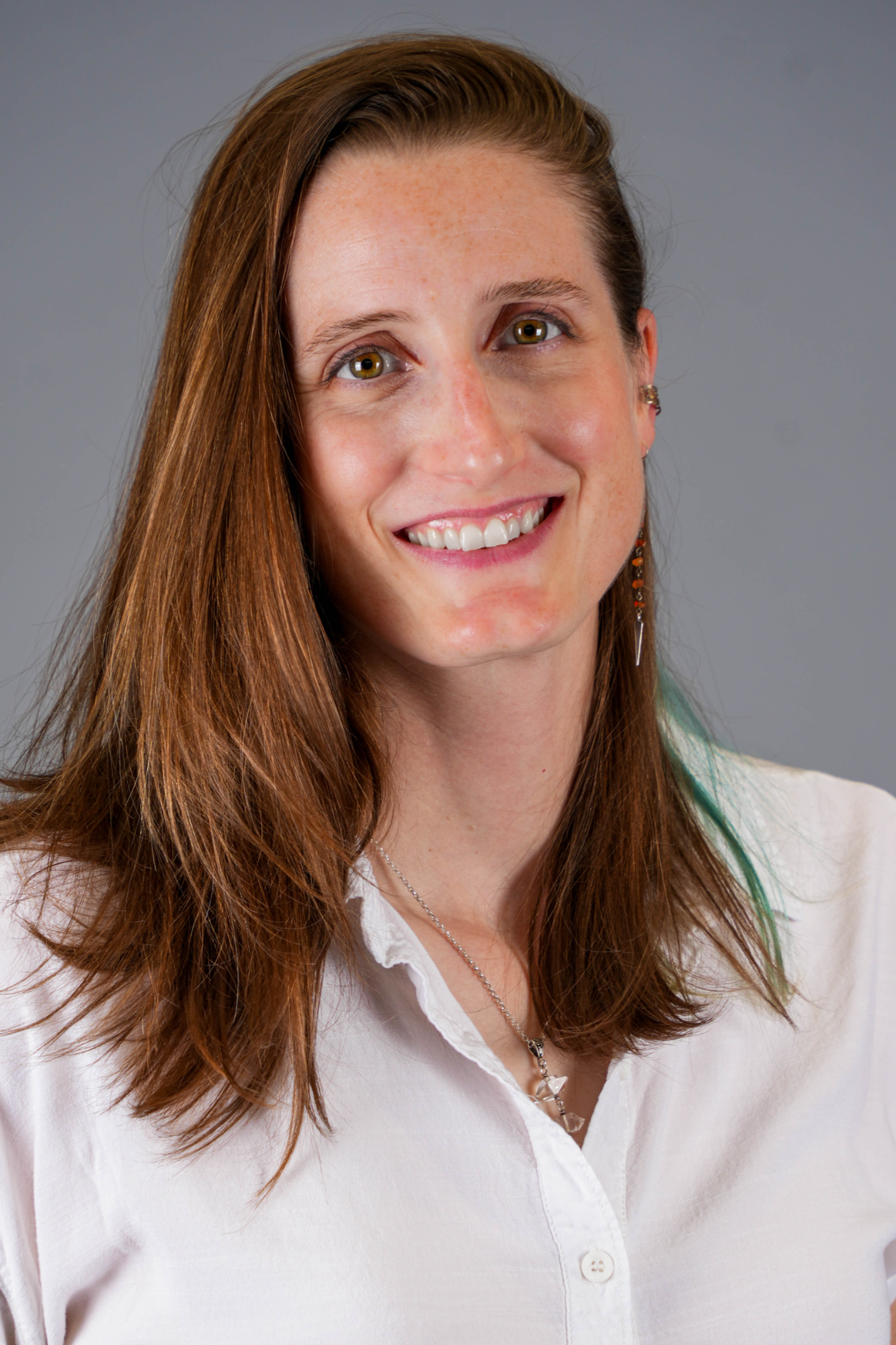 Elizabeth Field head shot