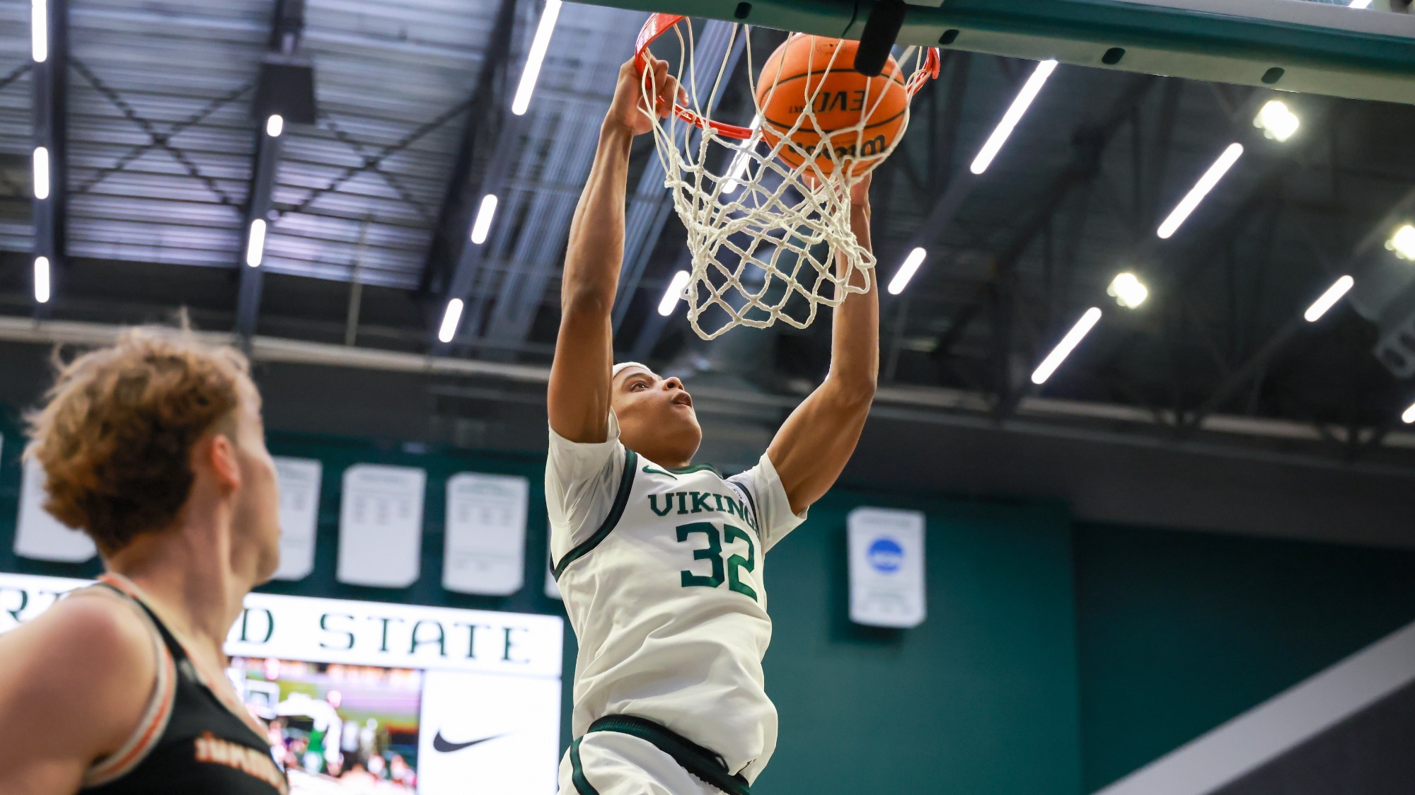 Brayden Barrons throws down a dunk against Idaho State